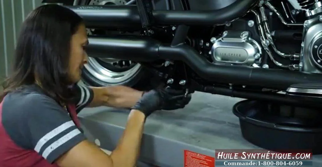 comment changer huile moto harley davidson 21