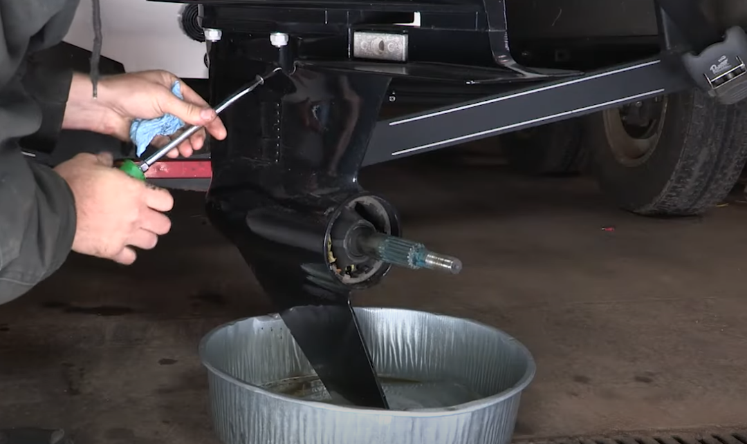 Comment bien préparer votre bateau à l’entreposage hivernal