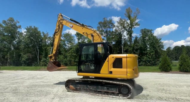 Équipement Caterpillar — huile synthétique AMSOIL au Québec