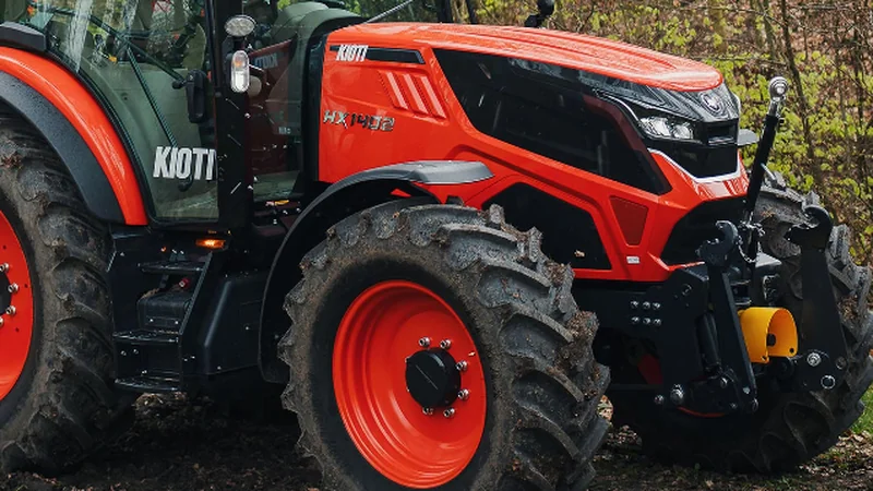 Tracteur compact Kioti — fluides synthétiques AMSOIL